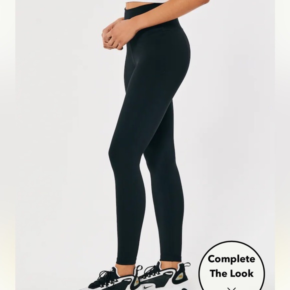 Gilly Hicks Active Energize High Rise 7/8 Leggings - Picture 4 of 9